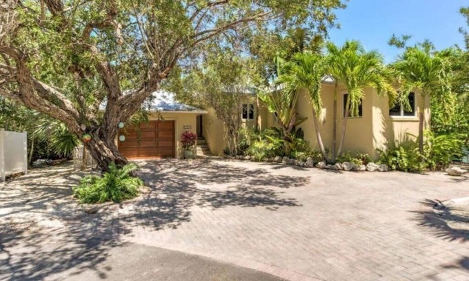 Cudjoe Gardens House | Getaway to the Quiet Florida Keys