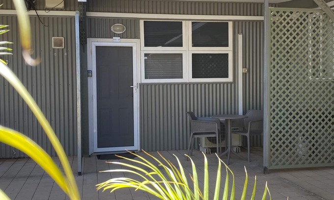 Exmouth Apartment | Getaway Villas Unit 38-4 - comfort on a budget