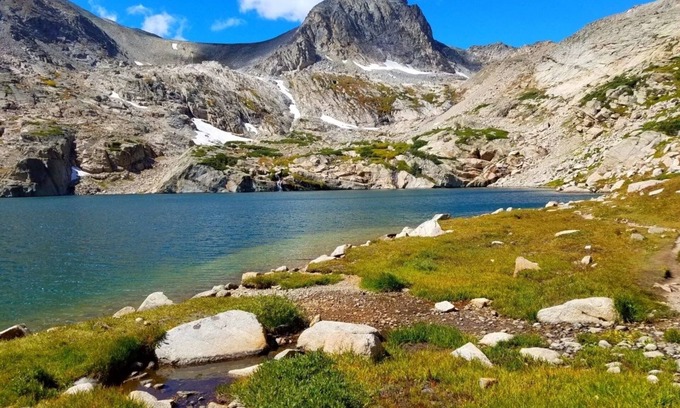 Ward House | Getaway with amazing mountain views and milkway views and nearby trails