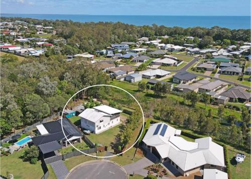 Toogoom House | GetAwayStay - 3BR - Aircon - WiFi - Smart TV