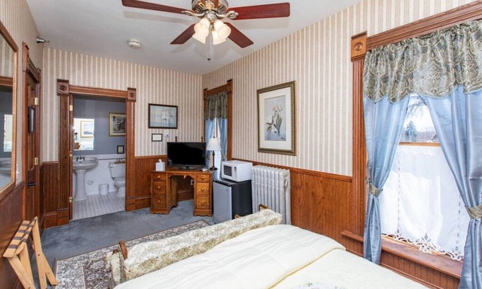 Rush City Hotel | GH 7 · #7 Grant House- The Wilder Suite