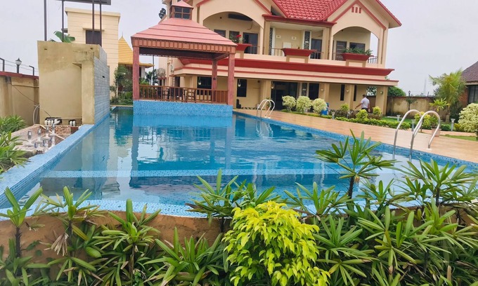 Chandannagar Hotel | GHARANA RESORT