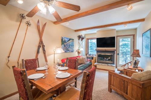 Telluride House | Ghostriders 5 by AvantStay 2 Bedroom Condo Near Main Street Hiking Skiing STR permit 3571