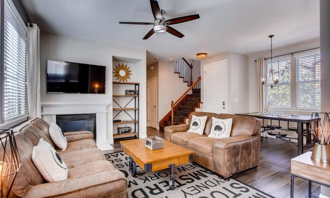 North Natomas House | GIANNO SILVER Downtown, Airport, Grill, Garage Yard, Walk To Parks Tennis Courts