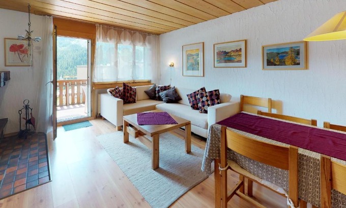 Sankt Moritz-Bad Apartment | Giant 2