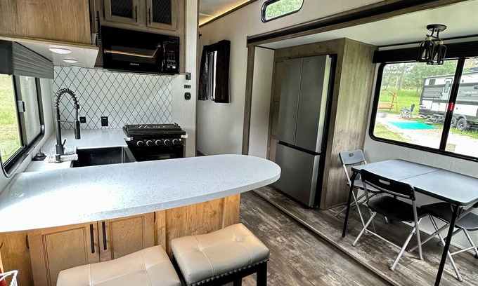 Hermosa House | Giant Luxury Camper, Close To Mount Rushmore And Custer State Park.