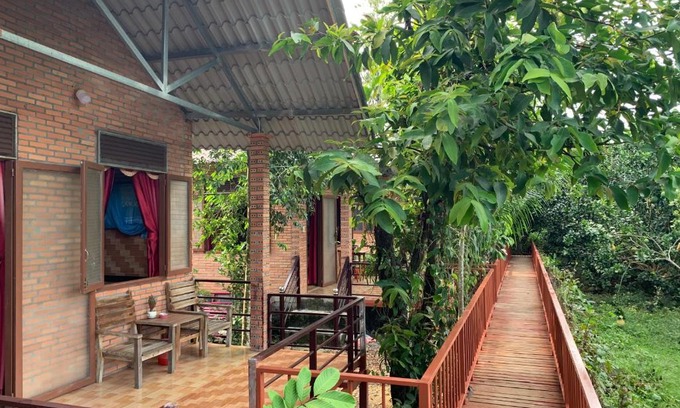 Quan Tom House | Gibbon Singing Home Stay