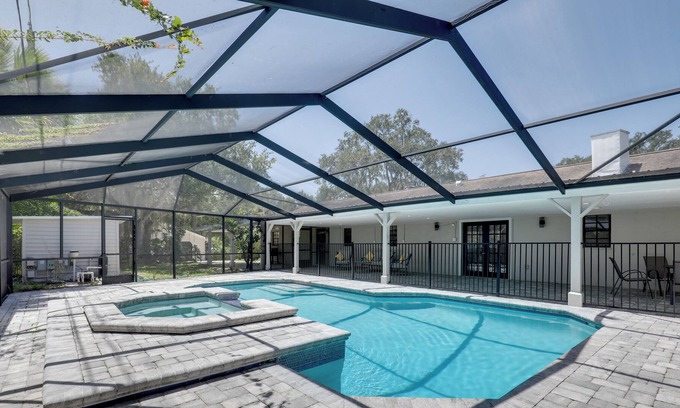 Gibsonton House | Gibsonton Vacation Rental w/ Private Lanai & Pool!