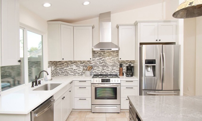 Gilbert Ranch House | Gilbert Ranch Retreat & Non Heated Pool. Walk to Shops and Restaurants.