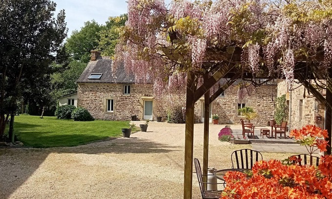 Guenin House | GILLES - RURAL LOCATION