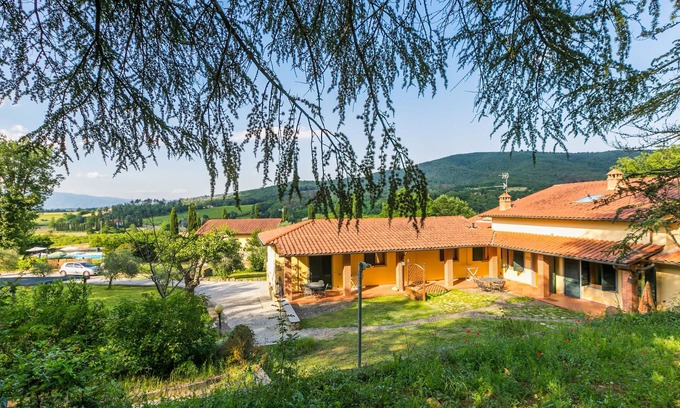 Badia Agnano House | Ginestra by Interhome
