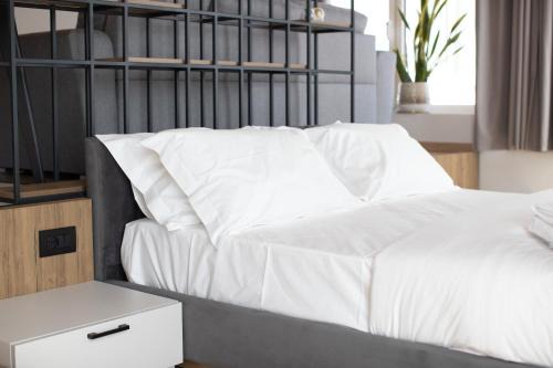 Blloku Apartment | Ginger Home Studio