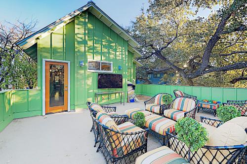 Bouldin House | Giraffic Park