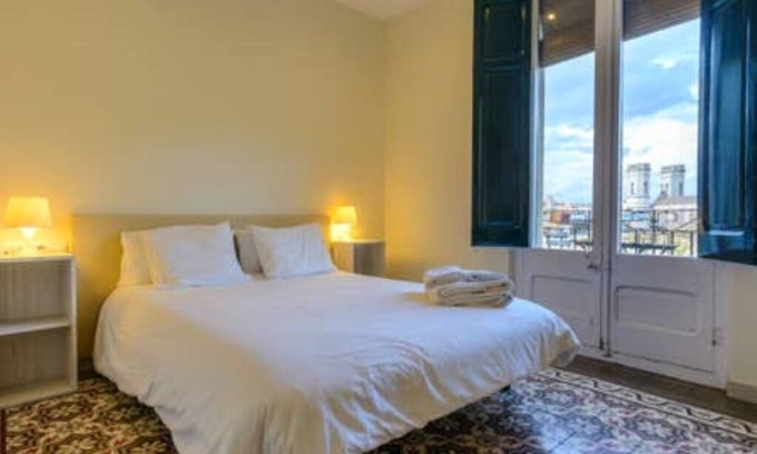 Barri Vell Apartment | Girona-Costa Brava: Historical & Vintage (optional parking)