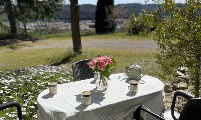 Cessenon-sur-Orb Apartment | Gîte 2/4 people with swimming pool and view of the Orb valley