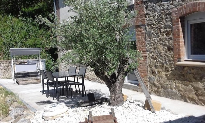 Saint-Vallier House | Gite 4 personnes au calme et tout confort