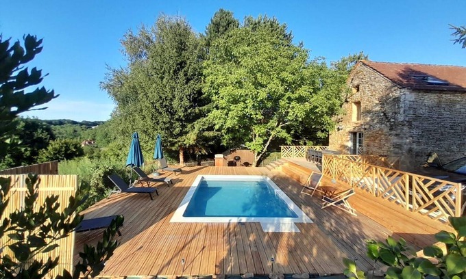 Archignac Cottage | Gite Archignac, 3 bedrooms, 6 persons