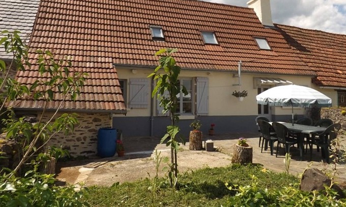 Arnac Cottage | Gite Arnac, 1 bedroom, 2 persons