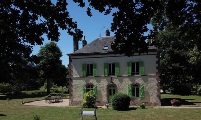 Cernoy-en-Berry Cottage | Gite Cernoy-en-Berry, 5 bedrooms, 10 persons