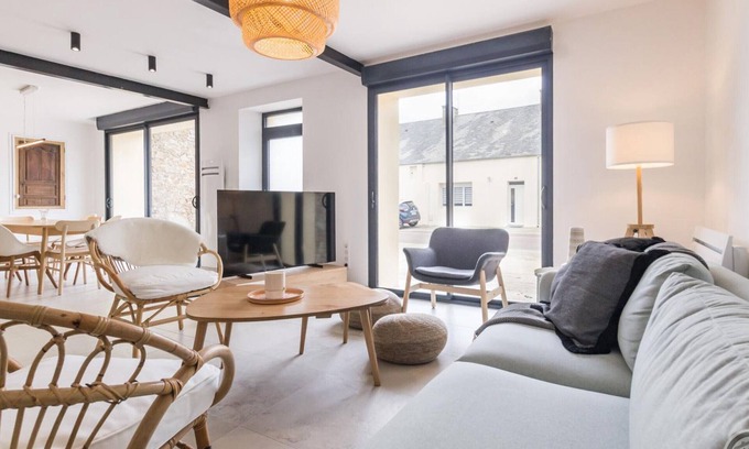 Creances Cottage | Gite Créances, 5 bedrooms, 10 persons