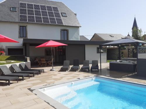 Durenque Villa | GITE DE L'AUTAN - Villa 8 pers-4 salles de bain indépendantes, piscine chauffée et Spa
