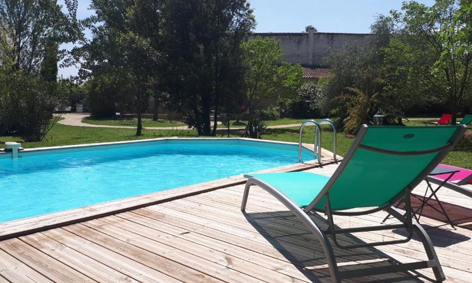Loriol-du-Comtat House | gite dentelles