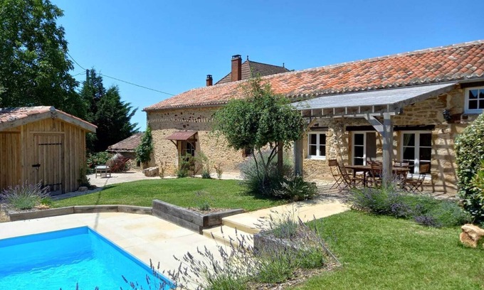 Sauveterre-la-Lemance Cottage | Gîte des Lavandes with private pool