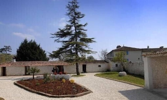 Echillais Cottage | Gite echillais - Charentais farmhouse by the sea 32 m2