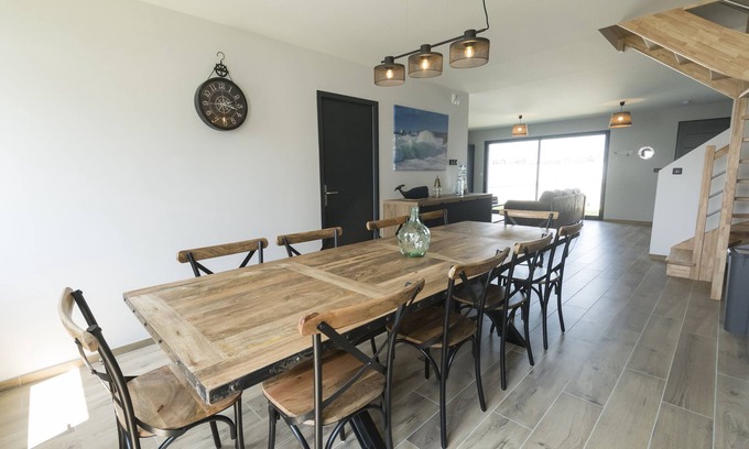 Kervan House | Gite Groix, 800m des Plages, Idéal Famille