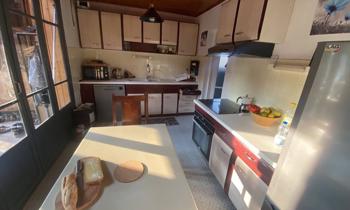 Mesnois Apartment | Gîte in a typical village, 10 minutes from Lac de Granvaud and 15 minutes from Chalain.