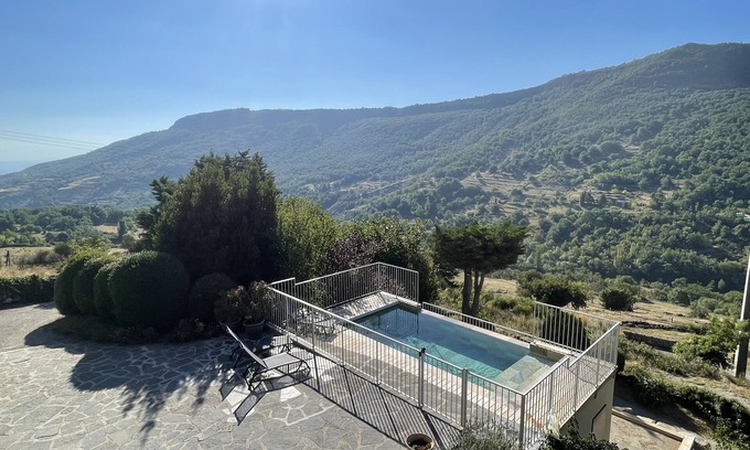 Rochessauve House | Gîte in Ardèche with swimming pool and magnificent view of the valley
