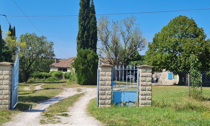 Touffailles House | Gite in Quercy 5 people, swimming pool, tennis court