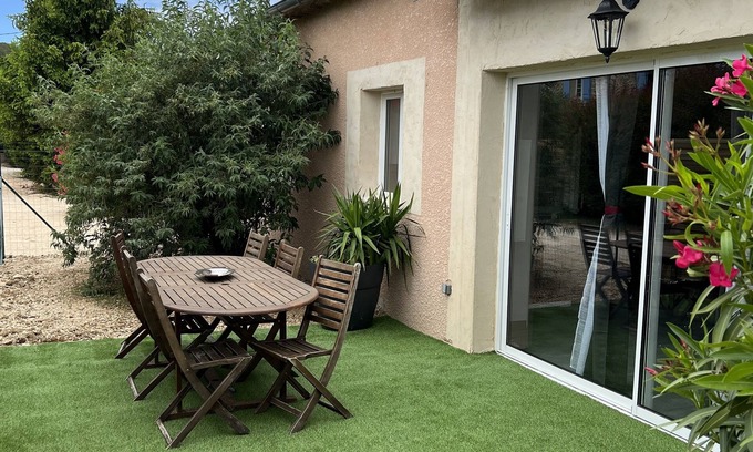 Cavillargues House | Gite in the countryside 15 minutes from uzès