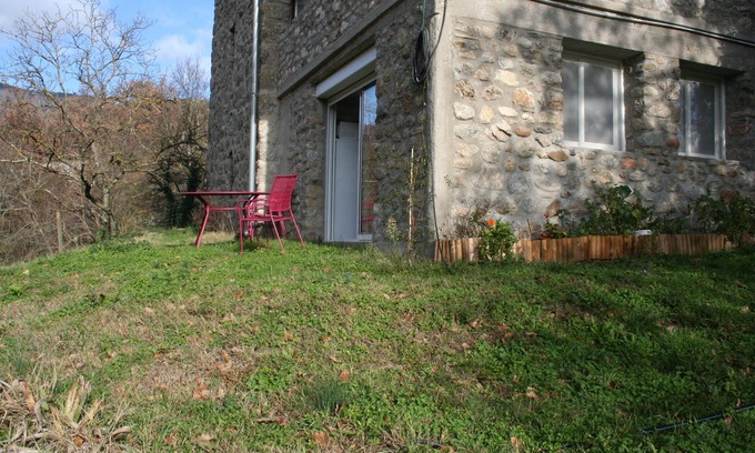 Aveze Cottage | Gîte in the heart of nature by the river