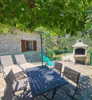 Saint-Chely-du-Tarn House | Gite la maison de Jules