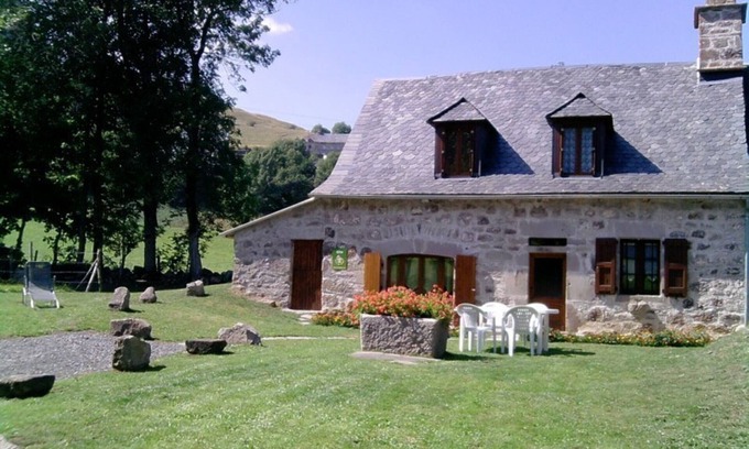 Lavigerie Cottage | Gite Lavigerie, 2 bedrooms, 4 persons