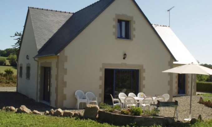 Le Mesnil-Ozenne Cottage | Gite Le Mesnil-Ozenne, 3 bedrooms, 6 persons