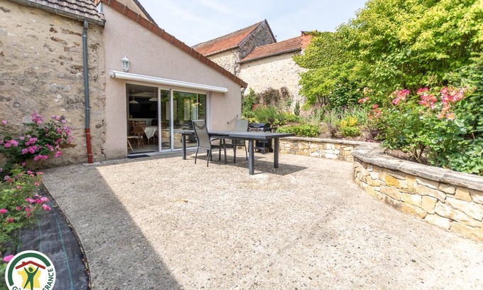 Le Breuil House | Gite "Le Pétillant" - LE BREUIL