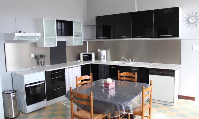 Carpentras Apartment | GITE LES LAVANDES 4/6 PERSONS