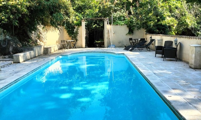 Fonroque House | Gite les Roches in Eymet, Dordogne, with swimming pool, sleeps 15.