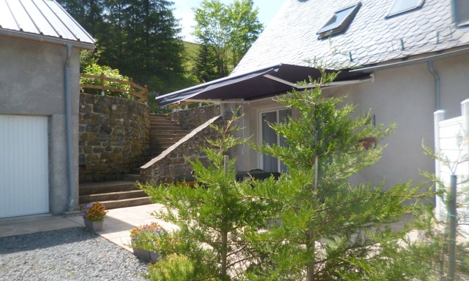 Landeyrat House | GITE LES RUISSEAUX - 5 people