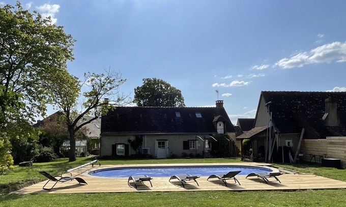 Manthelan Cottage | Gite Manthelan, 2 bedrooms, 6 persons