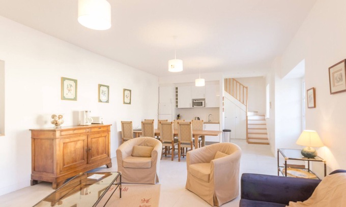 Maurepas Cottage | Gite Maurepas, 5 bedrooms, 11 persons