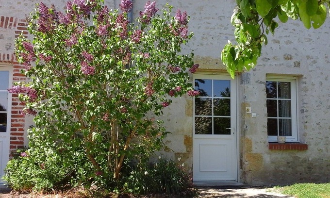 Donnery Cottage | Gite on the farm of La Poterie