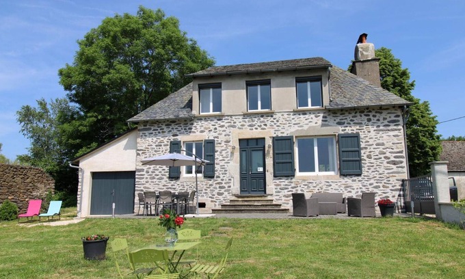 Pleaux Cottage | Gite Pleaux, 3 bedrooms, 6 persons