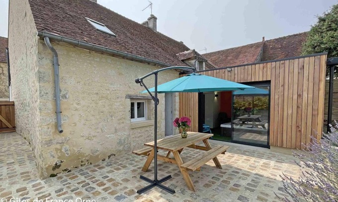 Reveillon Cottage | Gite Réveillon, 3 bedrooms, 6 persons