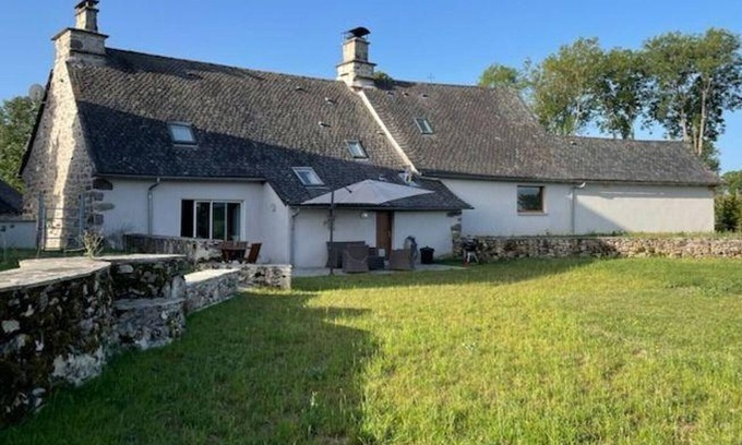 Riom-es-Montagnes Cottage | Gite Riom-ès-Montagnes, 3 bedrooms, 6 persons