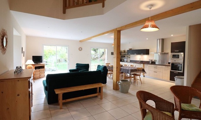Saint-Clement Cottage | Gite Saint-Clément, 4 bedrooms, 8 persons