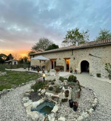 Cubnezais House | Gite spacieux - 3 chambres - Calme et charmant