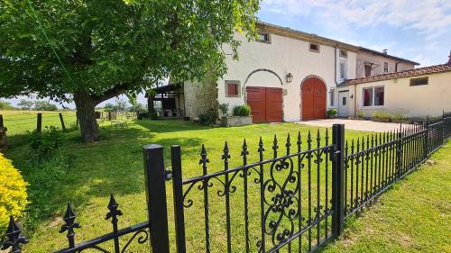 Voisey Apartment | Gite une belle Histoire